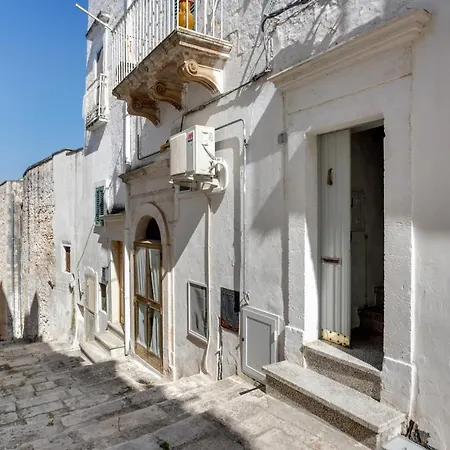 Guesthost - Mirror House * Ostuni