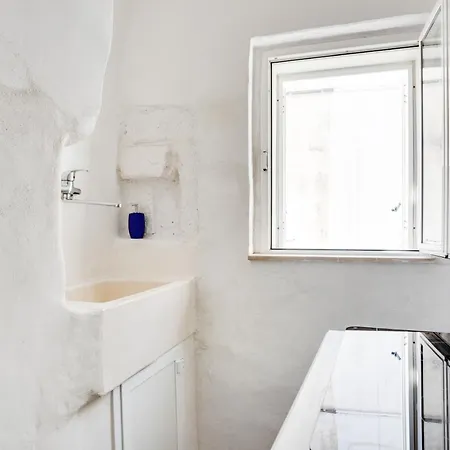 Mirror House Lovely Ostuni